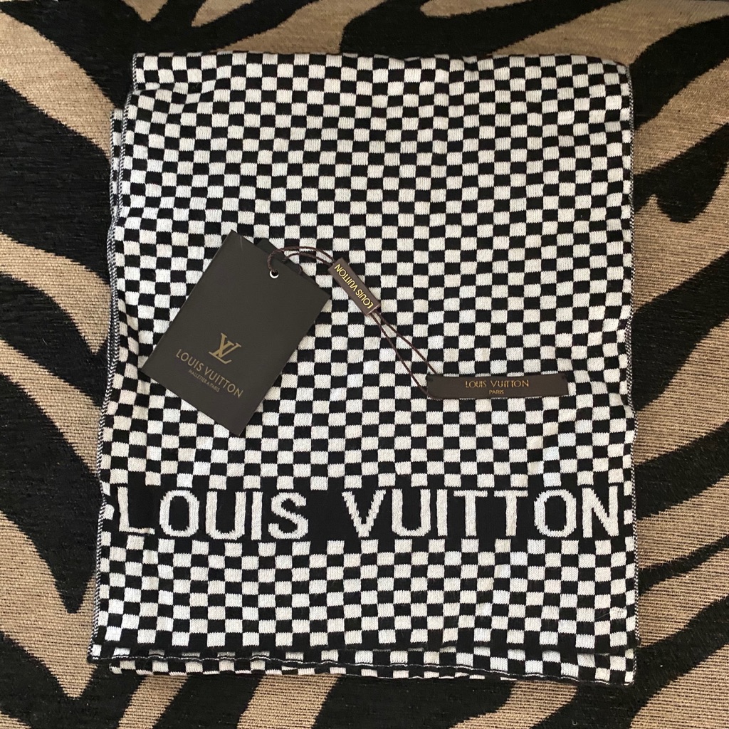 Brand New Louis Vuitton Scarf